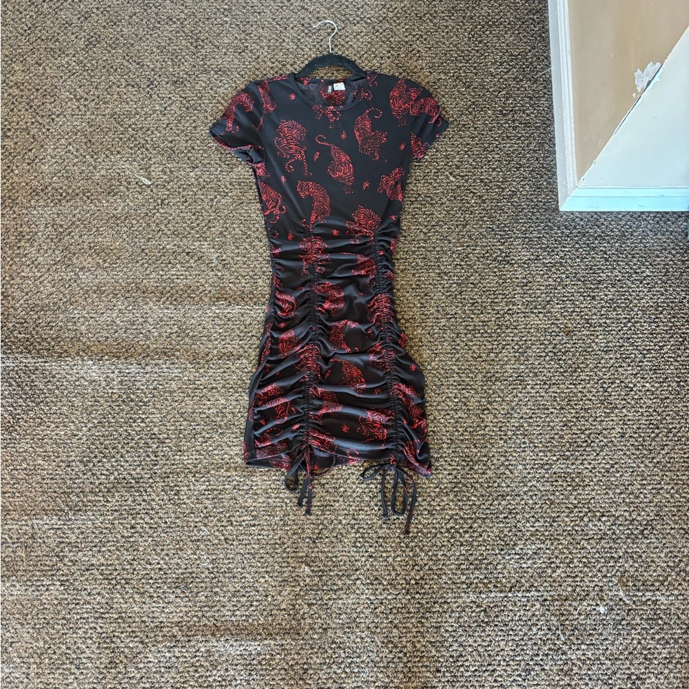 H&M Black and Red Tiger Ruched Mini Dress